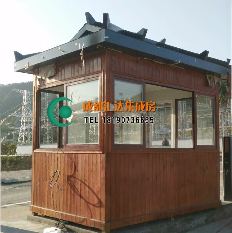 广元剑阁县防腐木岗亭.jpg